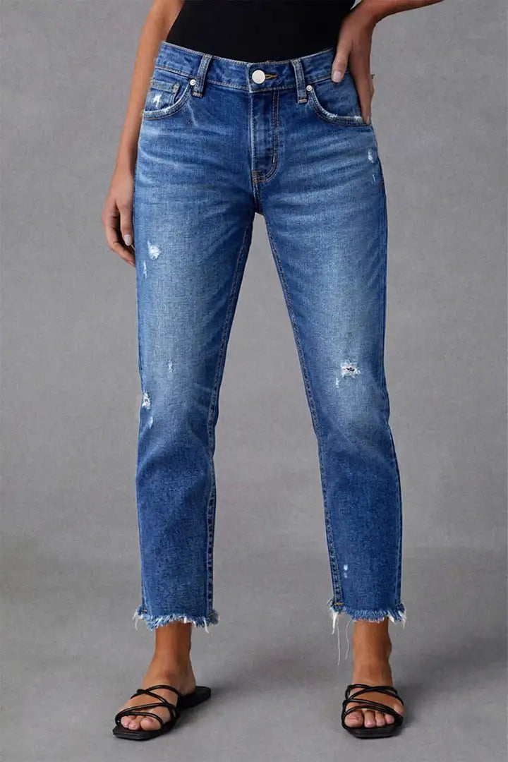 Zora - Cropped broek met rafelige zoom en scheurtjes