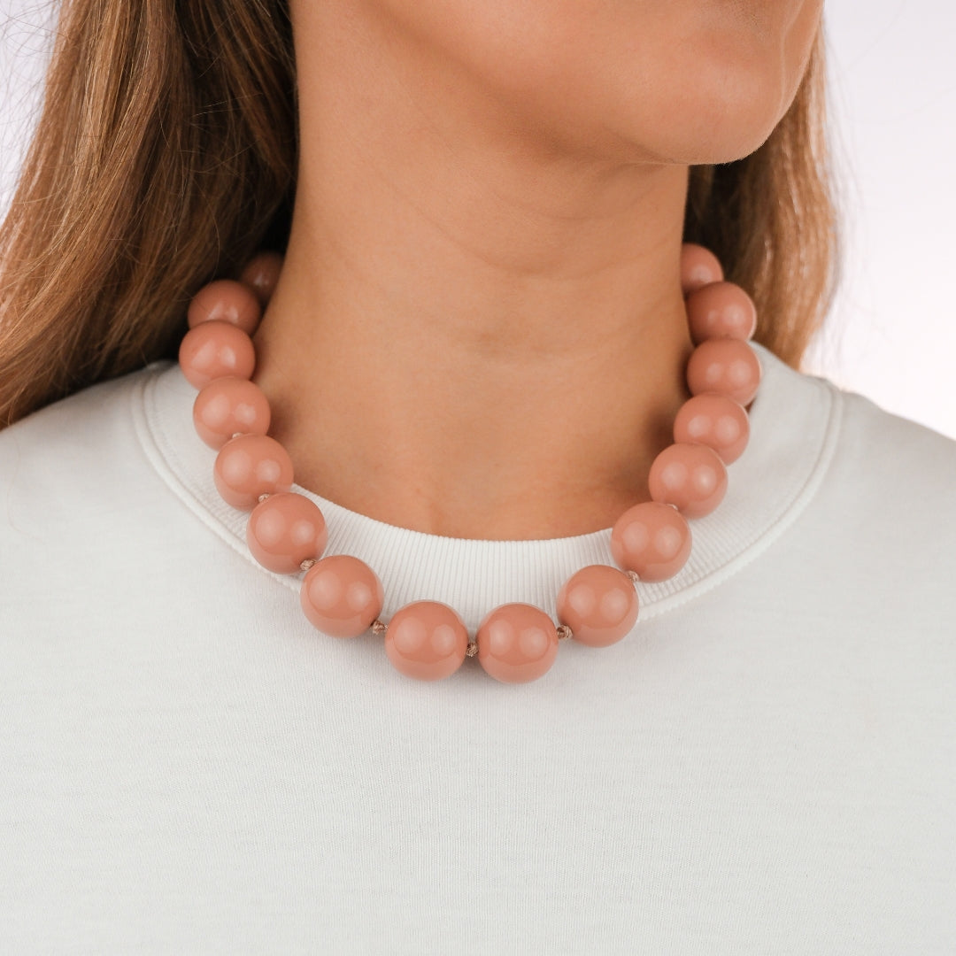 Ketting met bolvormig detail
