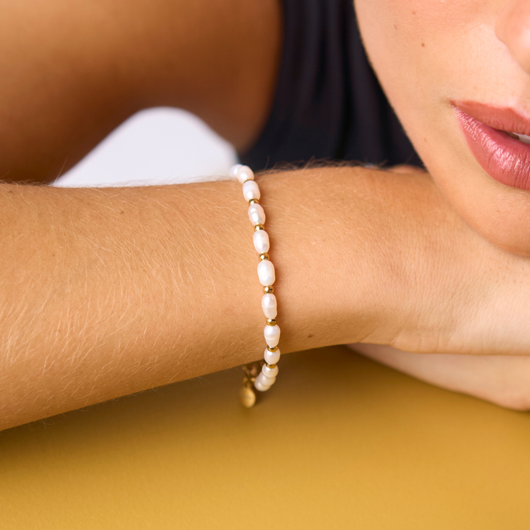 Armband met parels en bolletjes