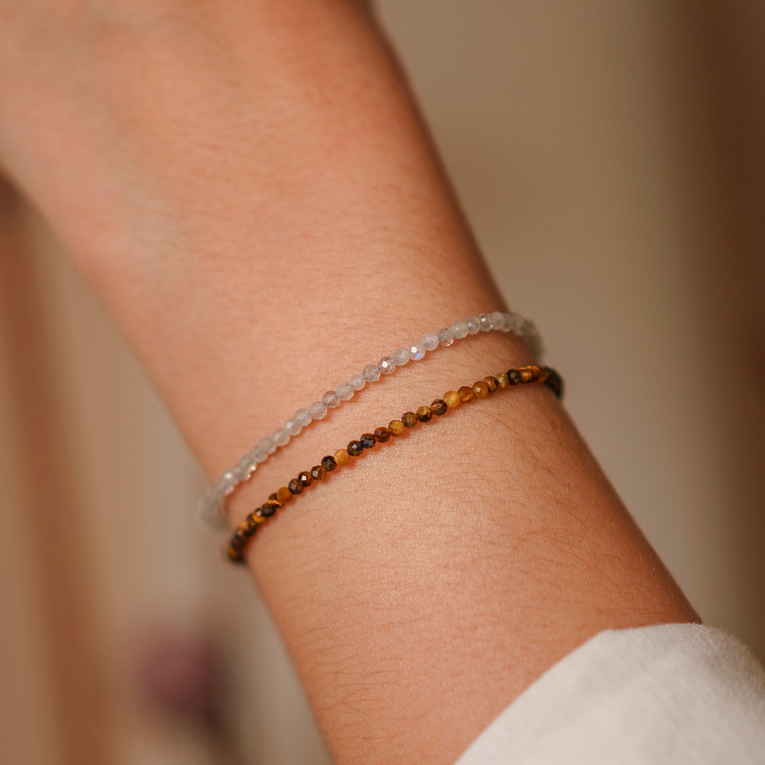 Armbanden met geslepen edelstenen