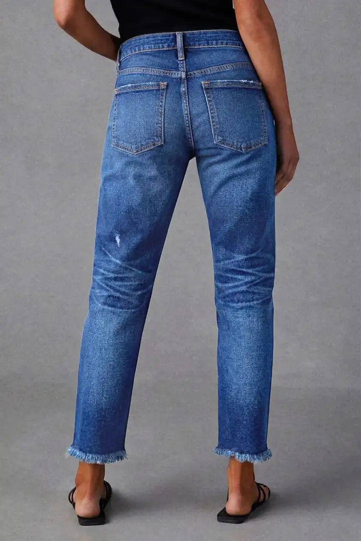 Zora - Cropped broek met rafelige zoom en scheurtjes