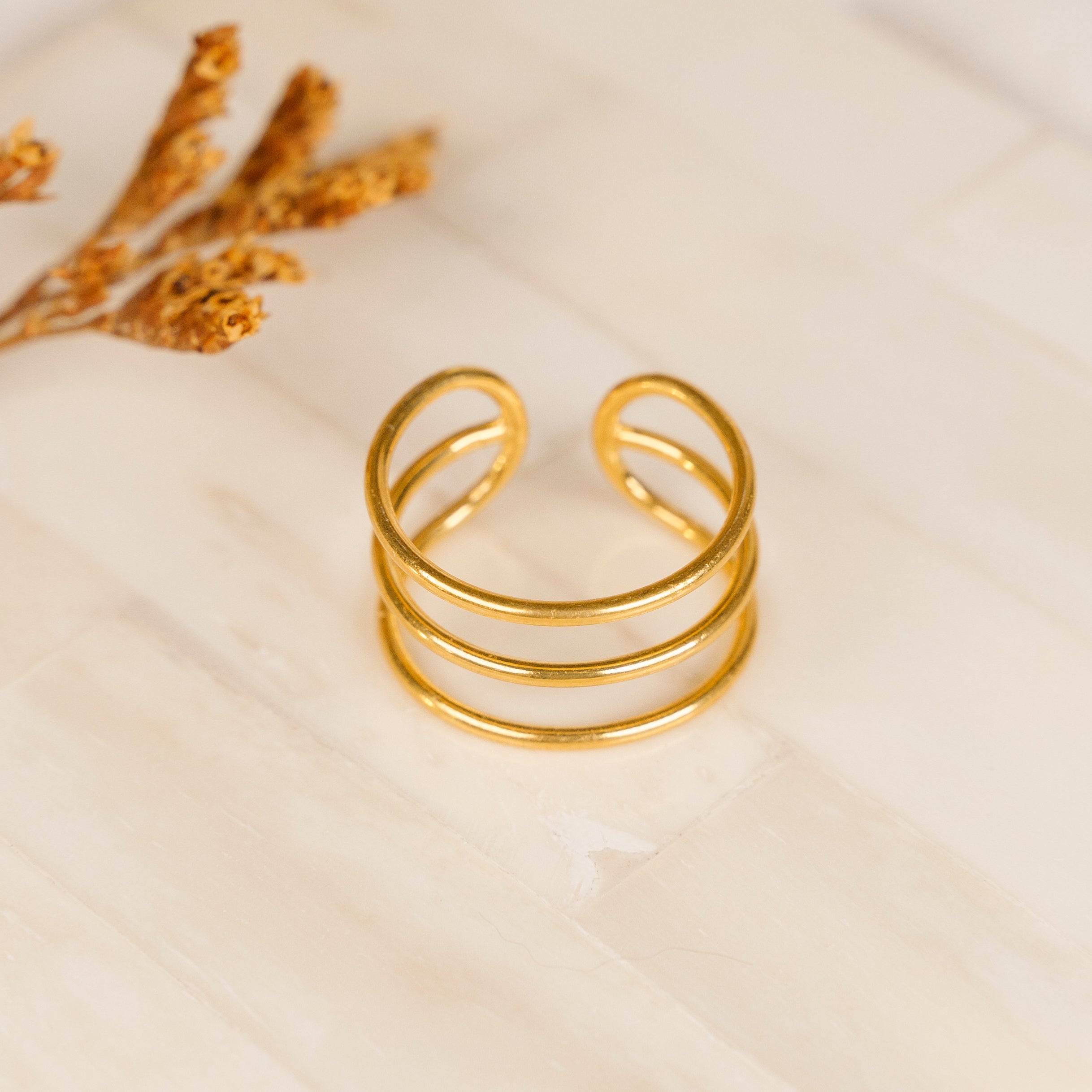 Verstelbare ring met drie lijnen