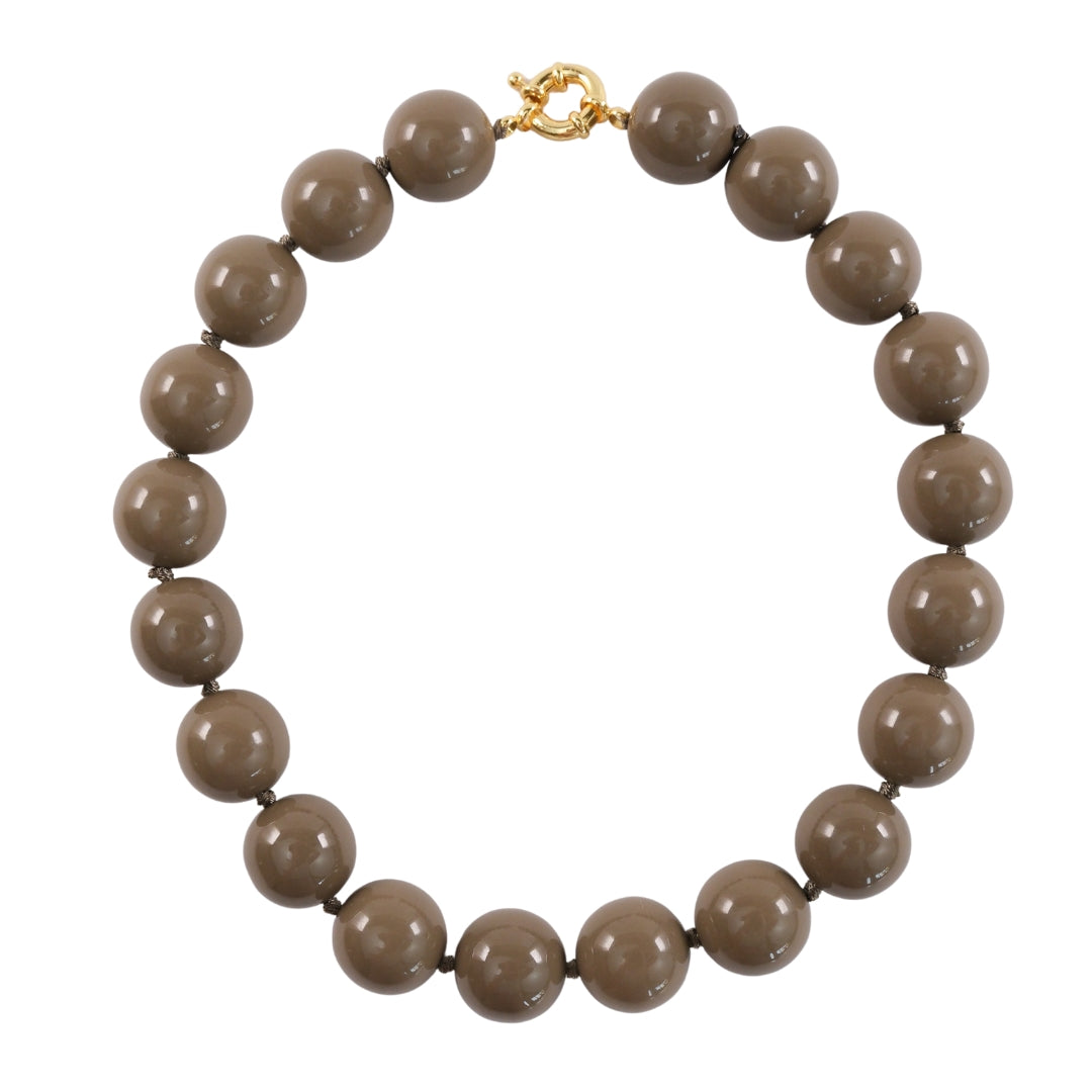 Ketting met bolvormig detail