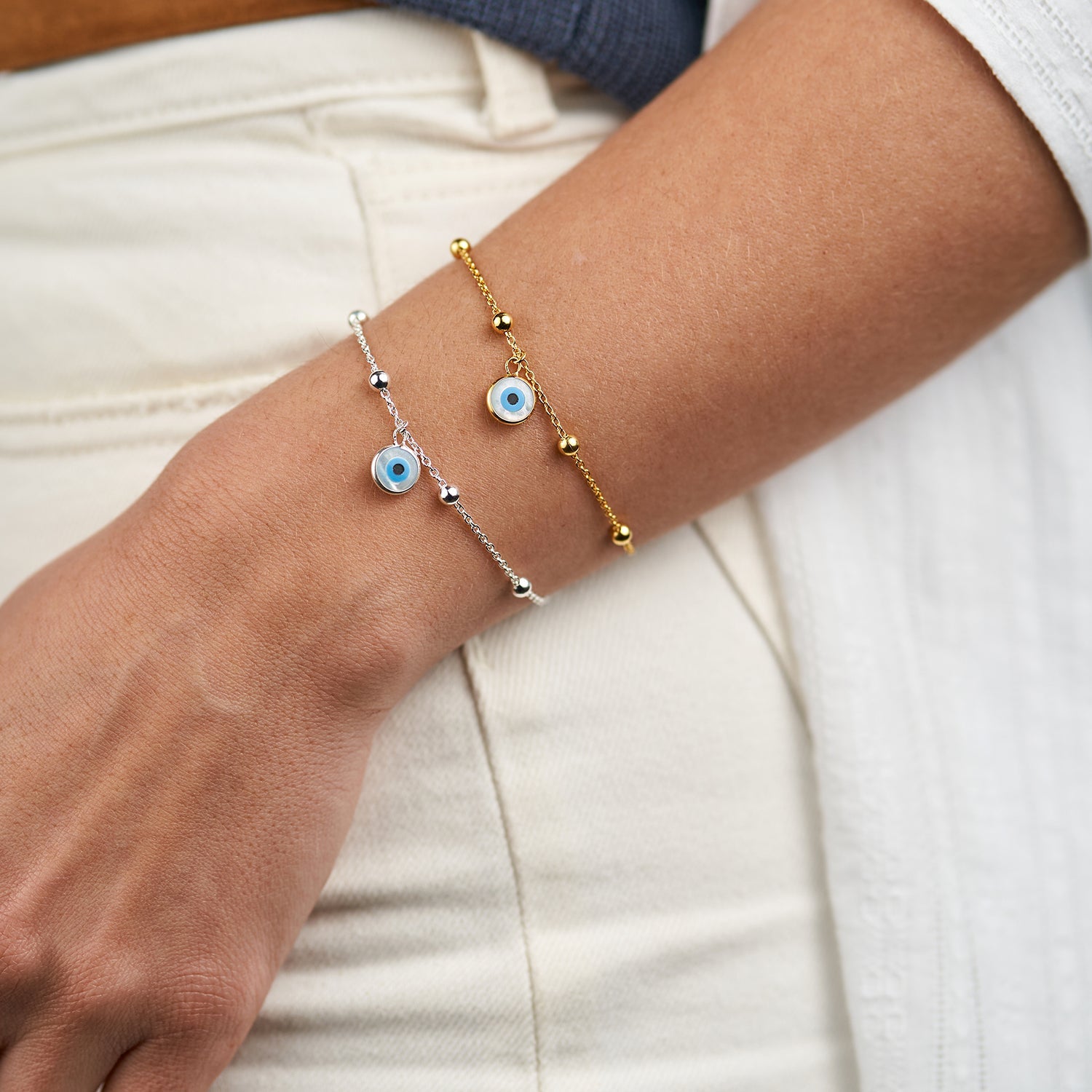 Armband met bolletjes en hanger