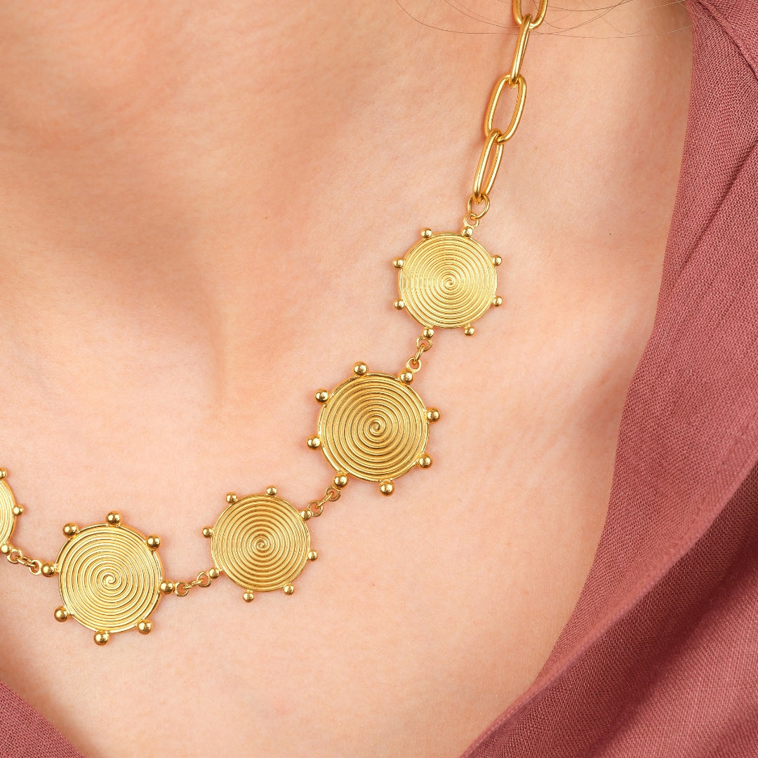 Ketting geïnspireerd op de zon